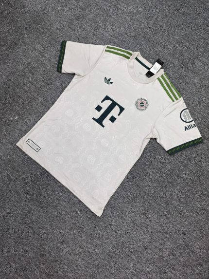 BAYERN MUNICH OKTOBERFEST PLAYER VERSION 25/26